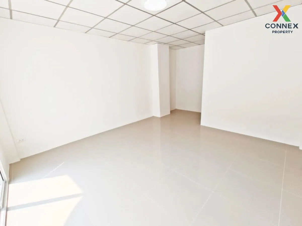 For Sale Townhouse/Townhome  , Phong Sirichai 1 , newly renovated For Sale Townhouse/Townhome  , Phong Sirichai 1 , newly renovated