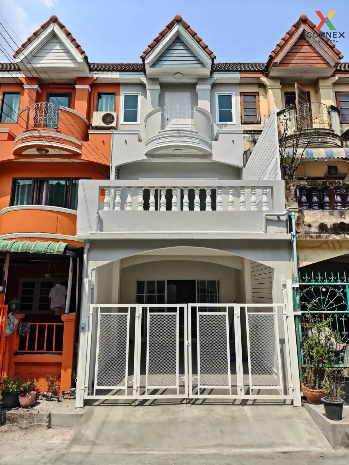 For Sale Townhouse/Townhome  , Phong Sirichai 1 , newly renovated For Sale Townhouse/Townhome  , Phong Sirichai 1 , newly renovated 1