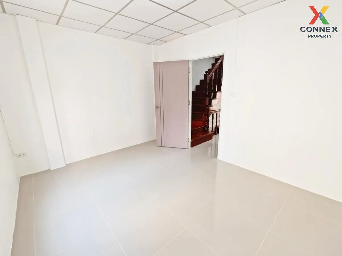 For Sale Townhouse/Townhome  , Phong Sirichai 1 , newly renovated For Sale Townhouse/Townhome  , Phong Sirichai 1 , newly renovated