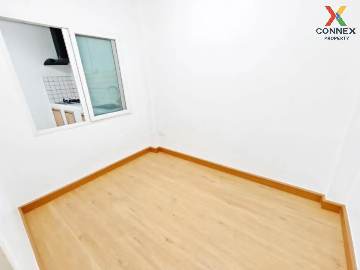 For Sale Townhouse/Townhome  , Phong Sirichai 1 , newly renovated For Sale Townhouse/Townhome  , Phong Sirichai 1 , newly renovated 4