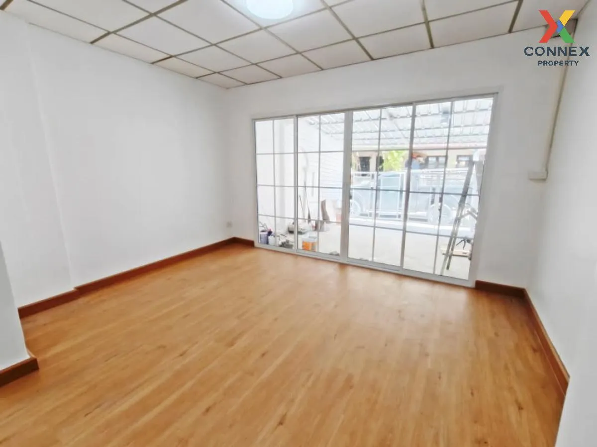 For Sale Townhouse/Townhome  , Phong Sirichai 1 , newly renovated For Sale Townhouse/Townhome  , Phong Sirichai 1 , newly renovated 3