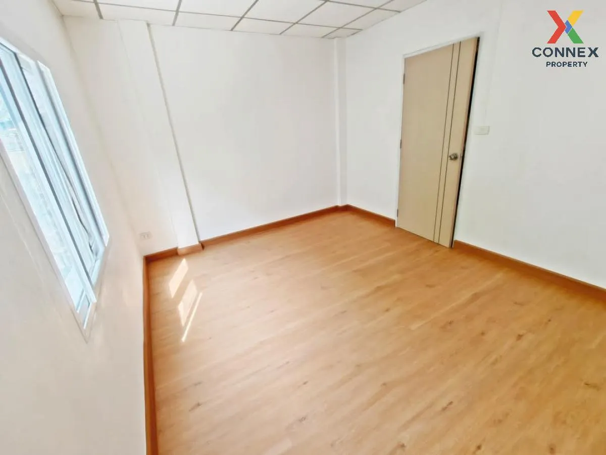 For Sale Townhouse/Townhome  , Phong Sirichai 1 , newly renovated For Sale Townhouse/Townhome  , Phong Sirichai 1 , newly renovated