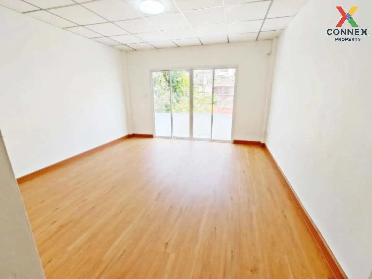 For Sale Townhouse/Townhome  , Phong Sirichai 1 , newly renovated For Sale Townhouse/Townhome  , Phong Sirichai 1 , newly renovated