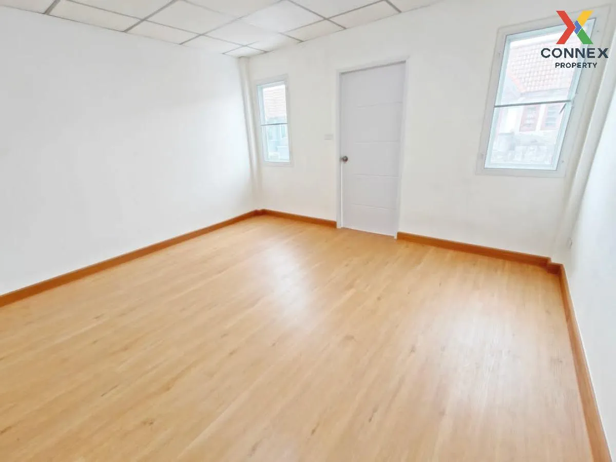 For Sale Townhouse/Townhome  , Phong Sirichai 1 , newly renovated For Sale Townhouse/Townhome  , Phong Sirichai 1 , newly renovated