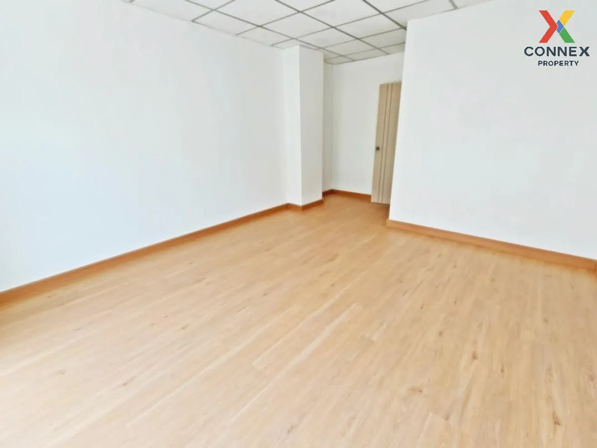 For Sale Townhouse/Townhome  , Phong Sirichai 1 , newly renovated For Sale Townhouse/Townhome  , Phong Sirichai 1 , newly renovated