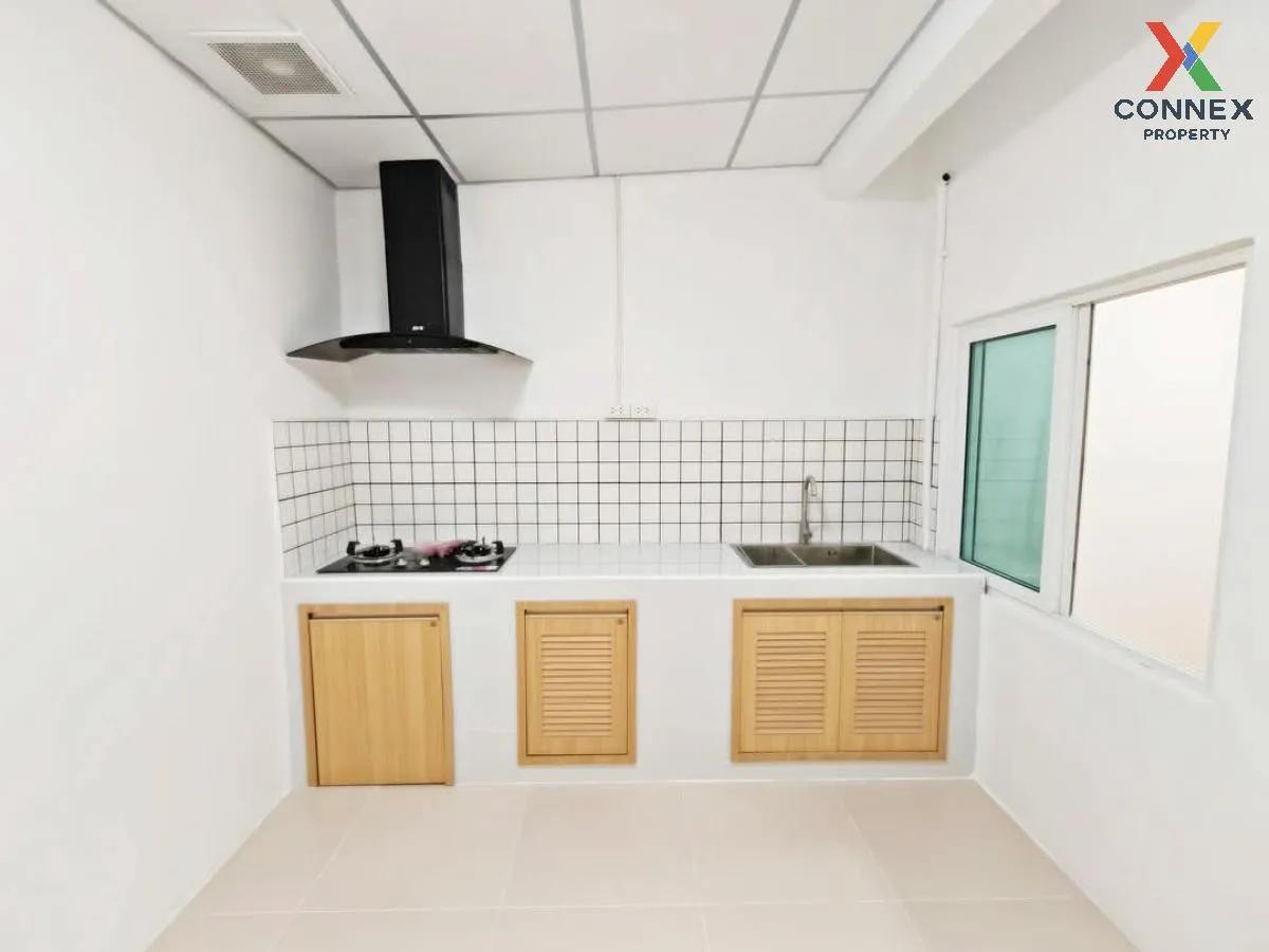 For Sale Townhouse/Townhome  , Phong Sirichai 1 , newly renovated For Sale Townhouse/Townhome  , Phong Sirichai 1 , newly renovated