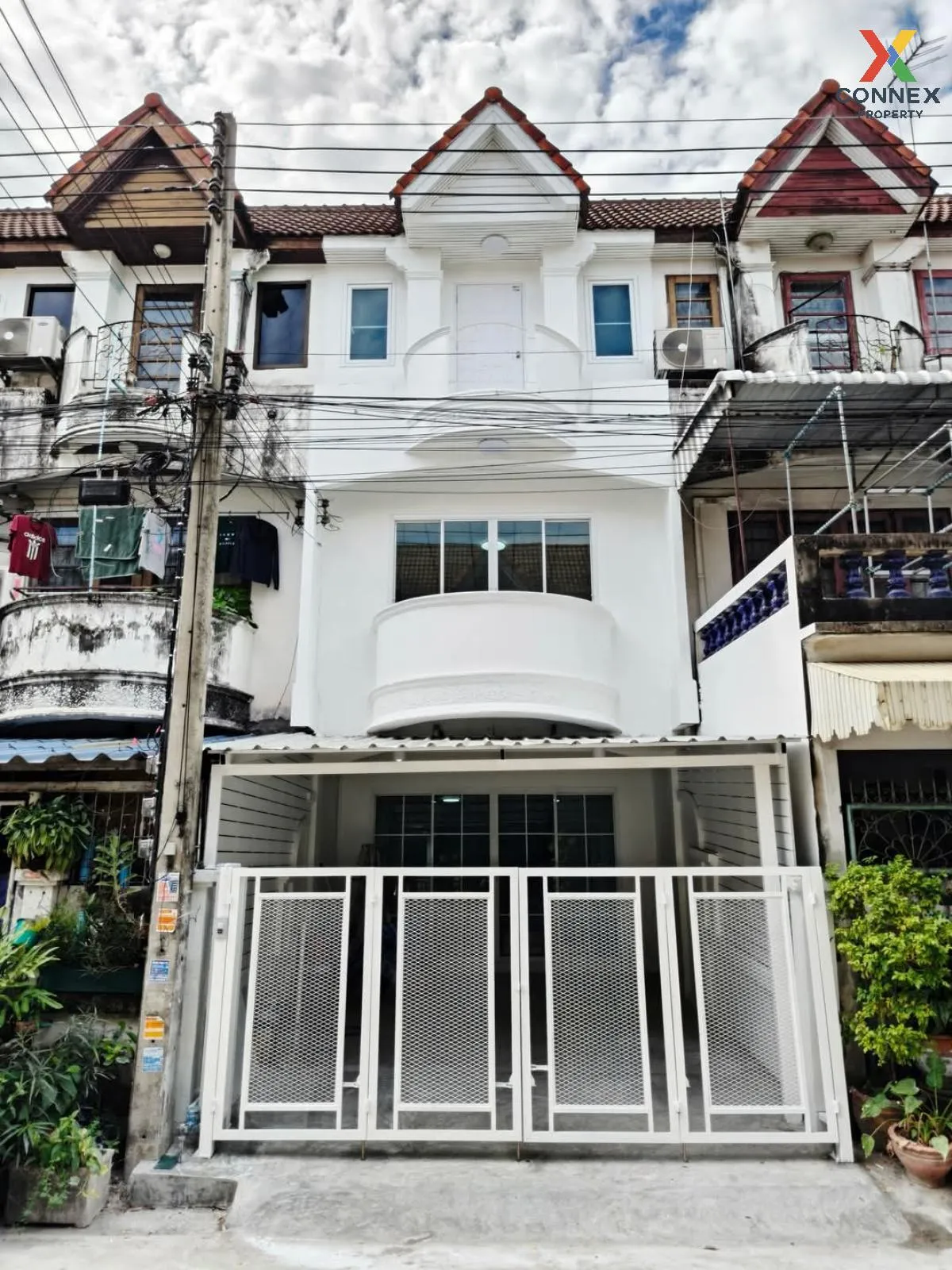 For Sale Townhouse/Townhome  , Phong Sirichai 1 , newly renovated For Sale Townhouse/Townhome  , Phong Sirichai 1 , newly renovated 1