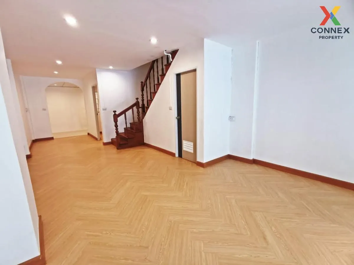 ขายทาวน์เฮ้าส์/ทาวน์โฮม  พงษ์ศิริชัย 1 รีโนเวทใหม่ อ้อมน้อย กระทุ ขายทาวน์เฮ้าส์/ทาวน์โฮม  พงษ์ศิริชัย 1 รีโนเวทใหม่ อ้อมน้อย กระทุ 4