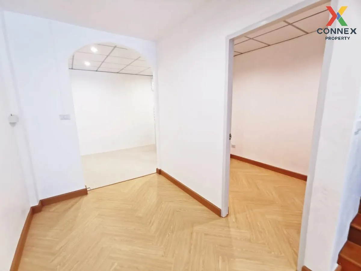 ขายทาวน์เฮ้าส์/ทาวน์โฮม  พงษ์ศิริชัย 1 รีโนเวทใหม่ อ้อมน้อย กระทุ ขายทาวน์เฮ้าส์/ทาวน์โฮม  พงษ์ศิริชัย 1 รีโนเวทใหม่ อ้อมน้อย กระทุ