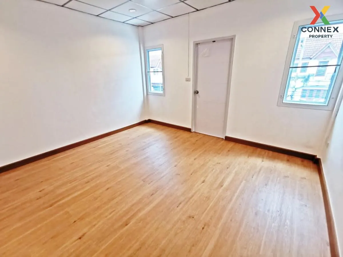 ขายทาวน์เฮ้าส์/ทาวน์โฮม  พงษ์ศิริชัย 1 รีโนเวทใหม่ อ้อมน้อย กระทุ ขายทาวน์เฮ้าส์/ทาวน์โฮม  พงษ์ศิริชัย 1 รีโนเวทใหม่ อ้อมน้อย กระทุ