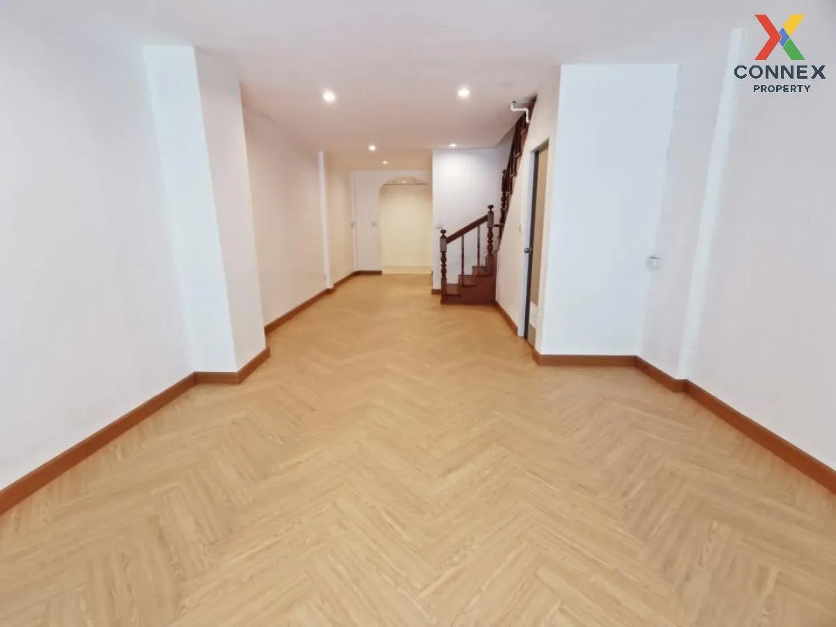 ขายทาวน์เฮ้าส์/ทาวน์โฮม  พงษ์ศิริชัย 1 รีโนเวทใหม่ อ้อมน้อย กระทุ ขายทาวน์เฮ้าส์/ทาวน์โฮม  พงษ์ศิริชัย 1 รีโนเวทใหม่ อ้อมน้อย กระทุ 3