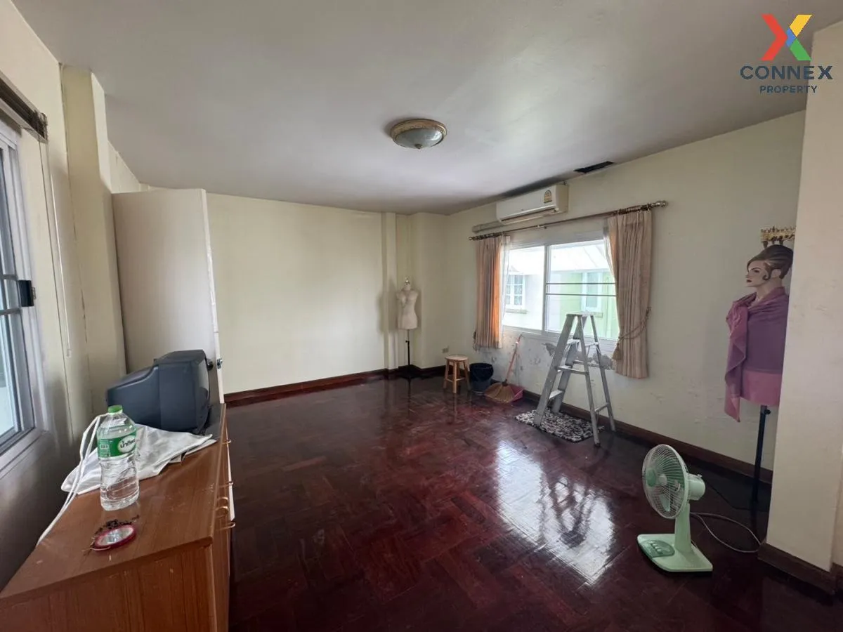 For Sale Townhouse/Townhome  ,  Baan Seranee Don Mueang-Songpraph
