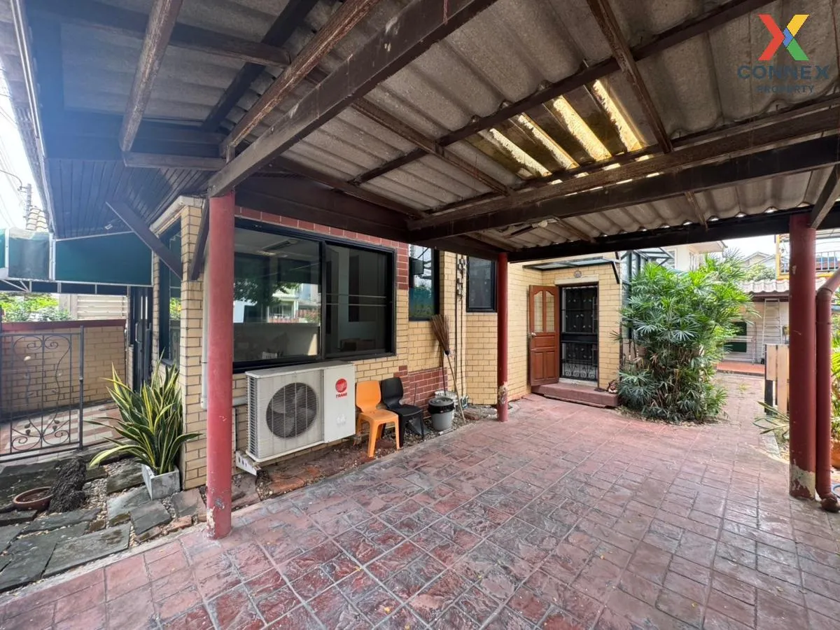 For Sale Townhouse/Townhome  ,  Baan Seranee Don Mueang-Songpraph 2