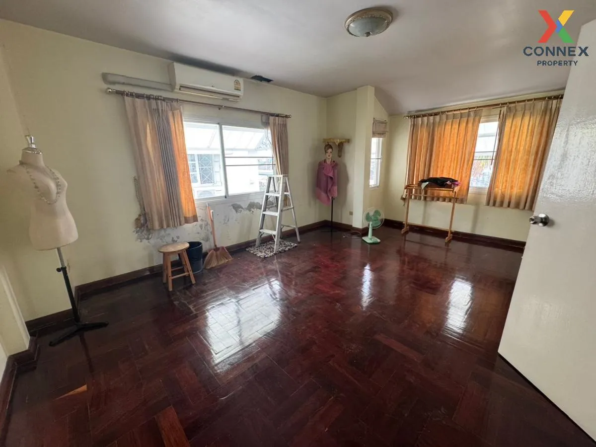 For Sale Townhouse/Townhome  ,  Baan Seranee Don Mueang-Songpraph