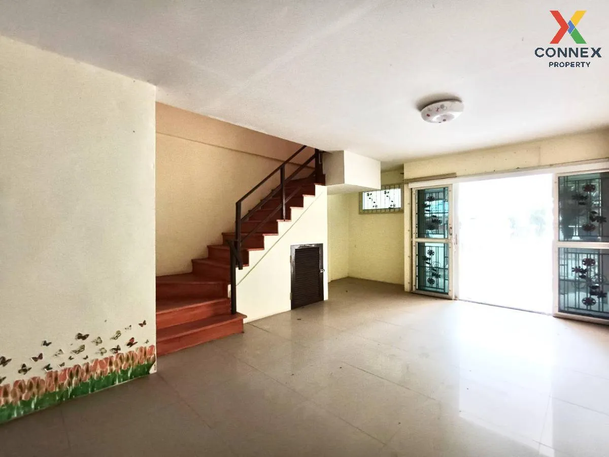 For Sale Townhouse/Townhome  , Baan Thai Villa , corner unit , Bu For Sale Townhouse/Townhome  , Baan Thai Villa , corner unit , Bu