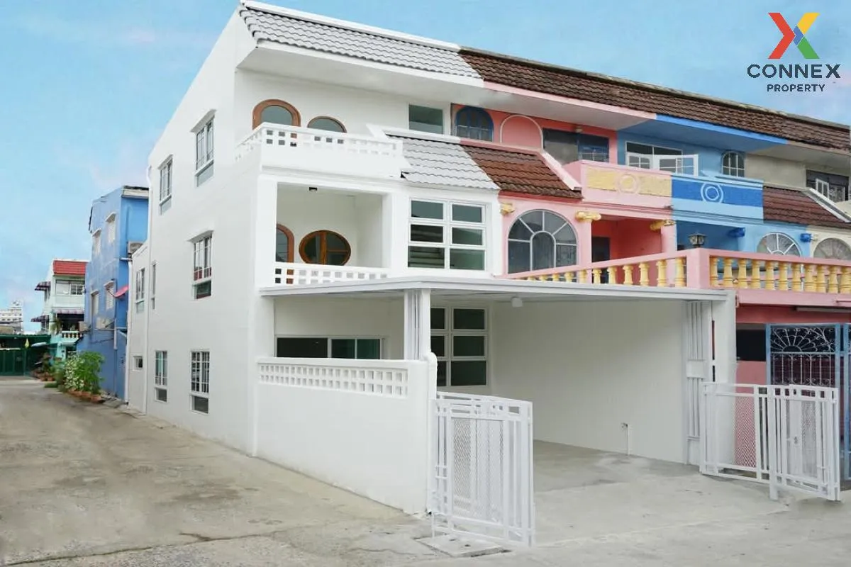 ขายทาวน์เฮ้าส์/ทาวน์โฮม  บ้านเพชรประทาน เพชรเกษม51 ห้องมุม รีโนเว 1