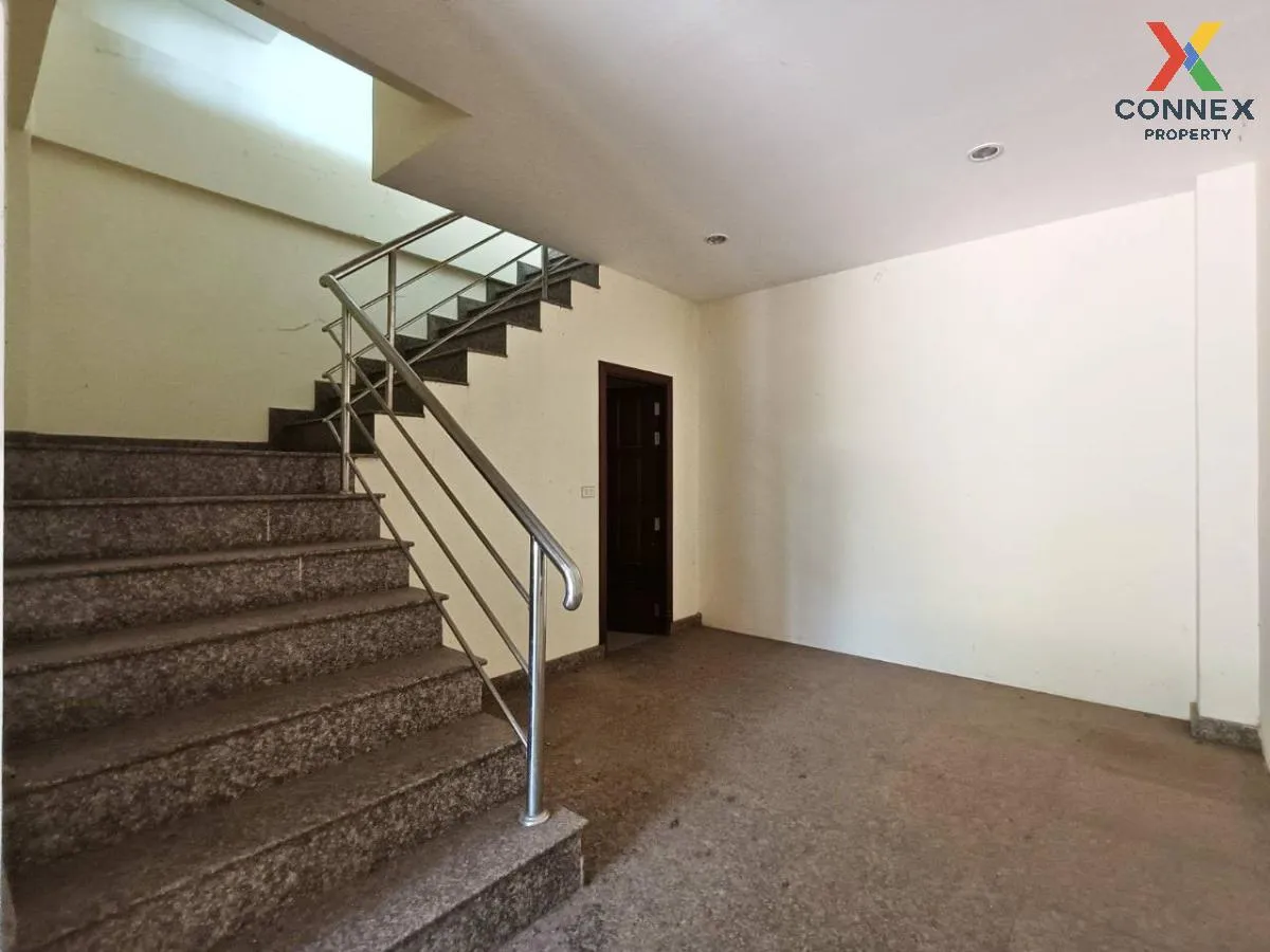 For Sale The Airport Town Krabi , nice view , corner unit , wide 