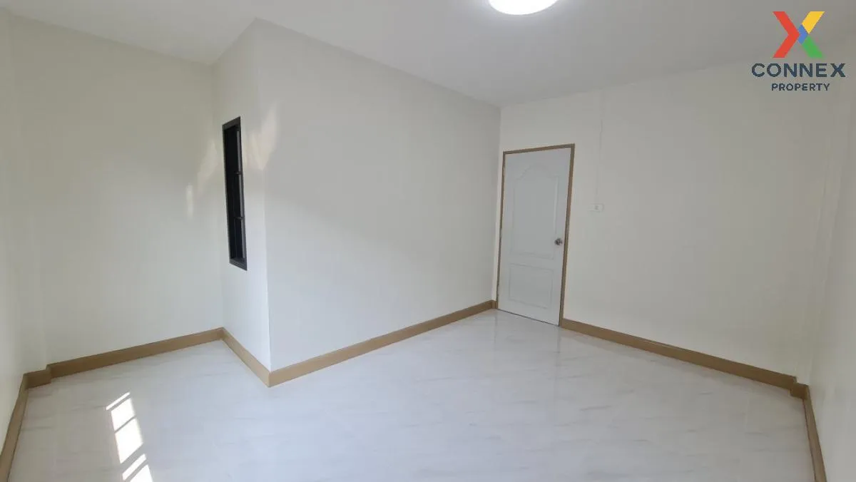 For Sale Townhouse/Townhome  , K.C. Ramindra 1 , Sam Wa Tawan Tok For Sale Townhouse/Townhome  , K.C. Ramindra 1 , Sam Wa Tawan Tok