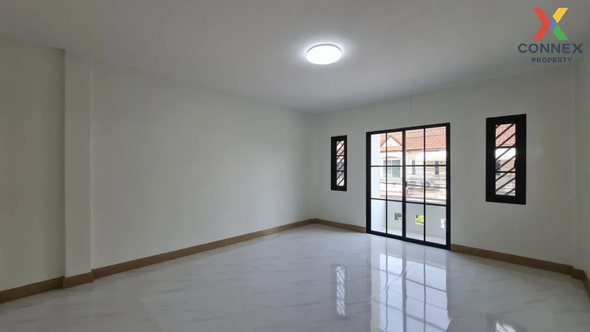 For Sale Townhouse/Townhome  , K.C. Ramindra 1 , Sam Wa Tawan Tok For Sale Townhouse/Townhome  , K.C. Ramindra 1 , Sam Wa Tawan Tok