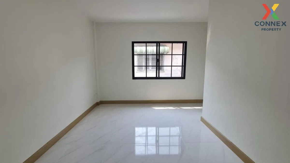 For Sale Townhouse/Townhome  , K.C. Ramindra 1 , Sam Wa Tawan Tok For Sale Townhouse/Townhome  , K.C. Ramindra 1 , Sam Wa Tawan Tok