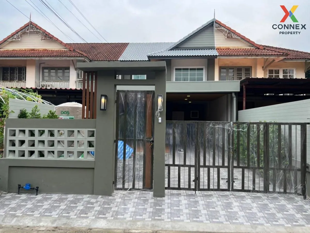 For Sale Townhouse/Townhome  , Baan Pruksa 11 , wide frontage , n 1