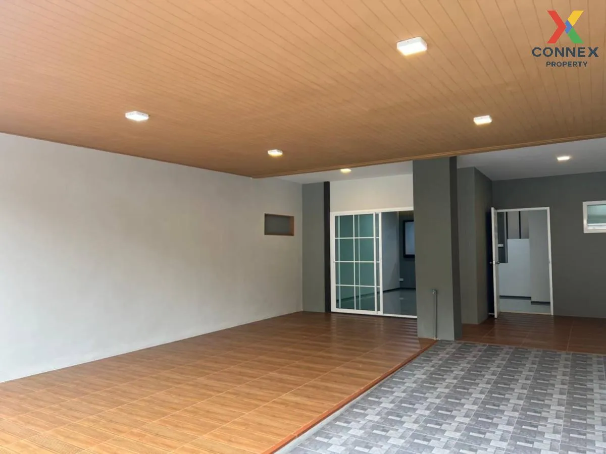 For Sale Townhouse/Townhome  , Baan Pruksa 11 , wide frontage , n 3