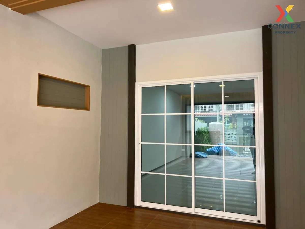 For Sale Townhouse/Townhome  , Baan Pruksa 11 , wide frontage , n