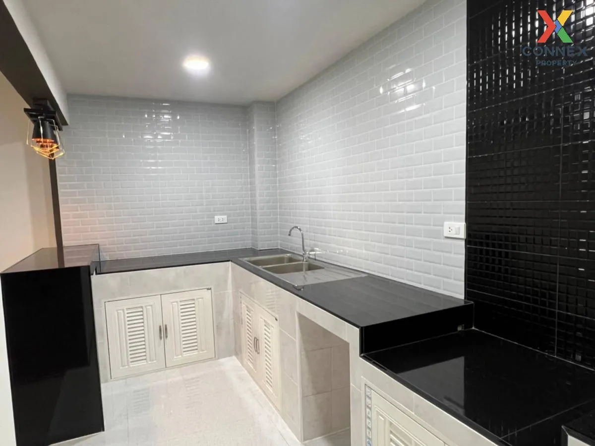 For Sale Townhouse/Townhome  , Baan Pruksa 11 , wide frontage , n