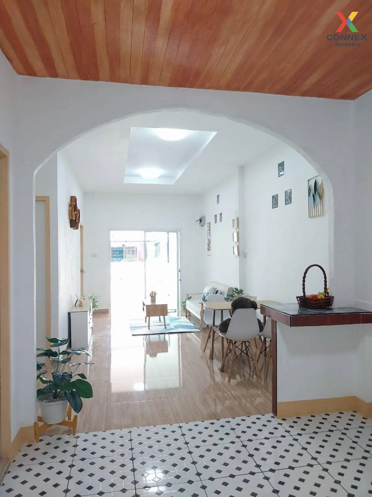 ขายทาวน์เฮ้าส์/ทาวน์โฮม  บ้านนันทวัน 5 หน้ากว้าง รีโนเวทใหม่ โคกแ