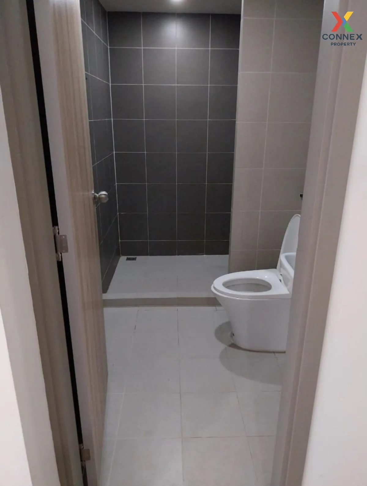 ขายคอนโด  โกลเด้น คอนโด แหลมฉบัง ทุ่งสุขลา ศรีราชา ชลบุรี CX-1172