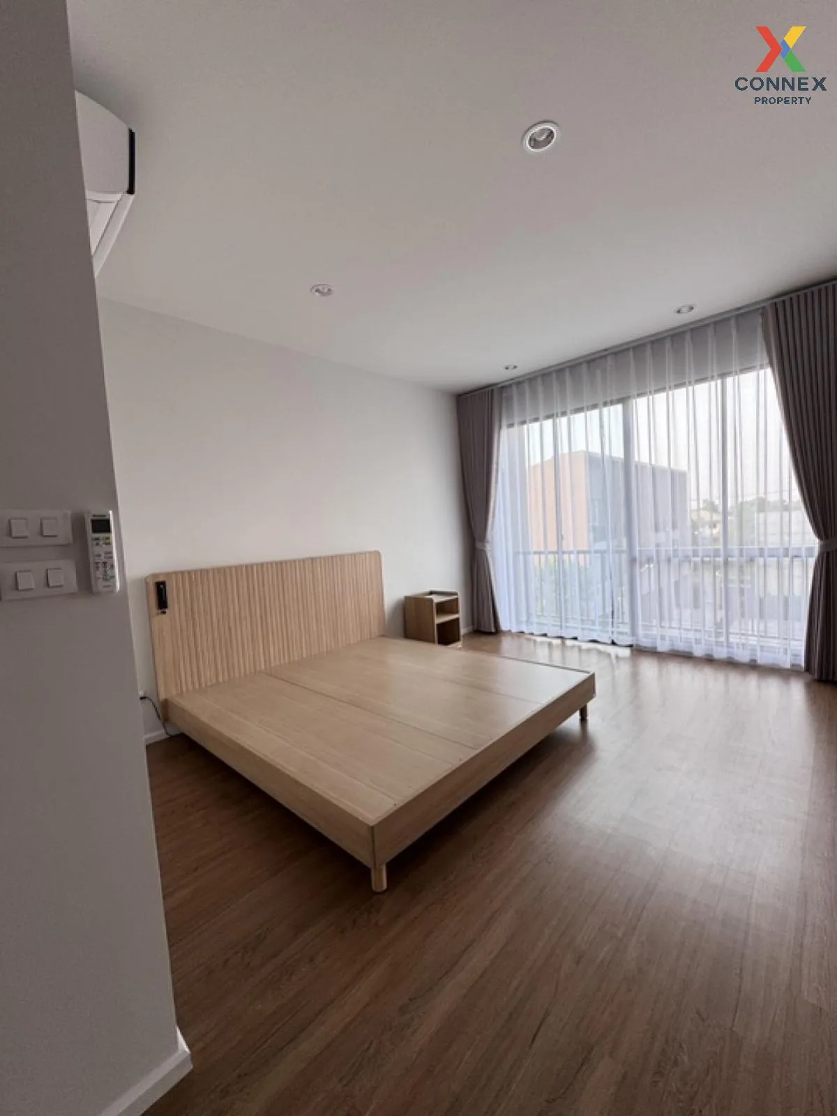 เช่าทาวน์เฮ้าส์/ทาวน์โฮม  บ้านกลางเมือง พระราม 9-กรุงเทพกรีฑา ทับ 4