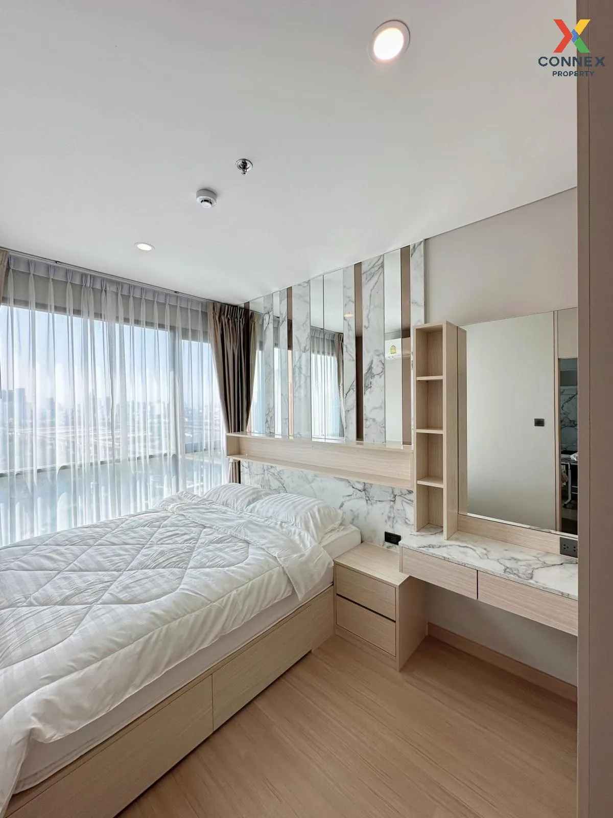 เช่าคอนโด  ลุมพินี สวีท เพชรบุรี - มักกะสัน MRT-เพชรบุรี มักกะสัน