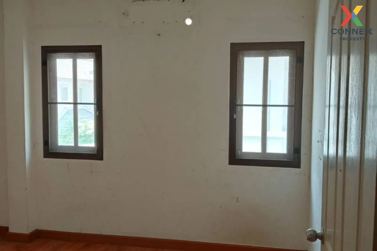 ขายบ้าน  ลิฟวิ่ง นารา รามคำแหง - สุวรรณภูมิ คลองสองต้นนุ่น เขต ลา 4