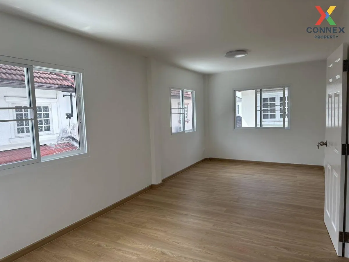 ขายบ้าน  มณียา ท่าอิฐ รีโนเวทใหม่ ไทรม้า เมืองนนทบุรี นนทบุรี CX-