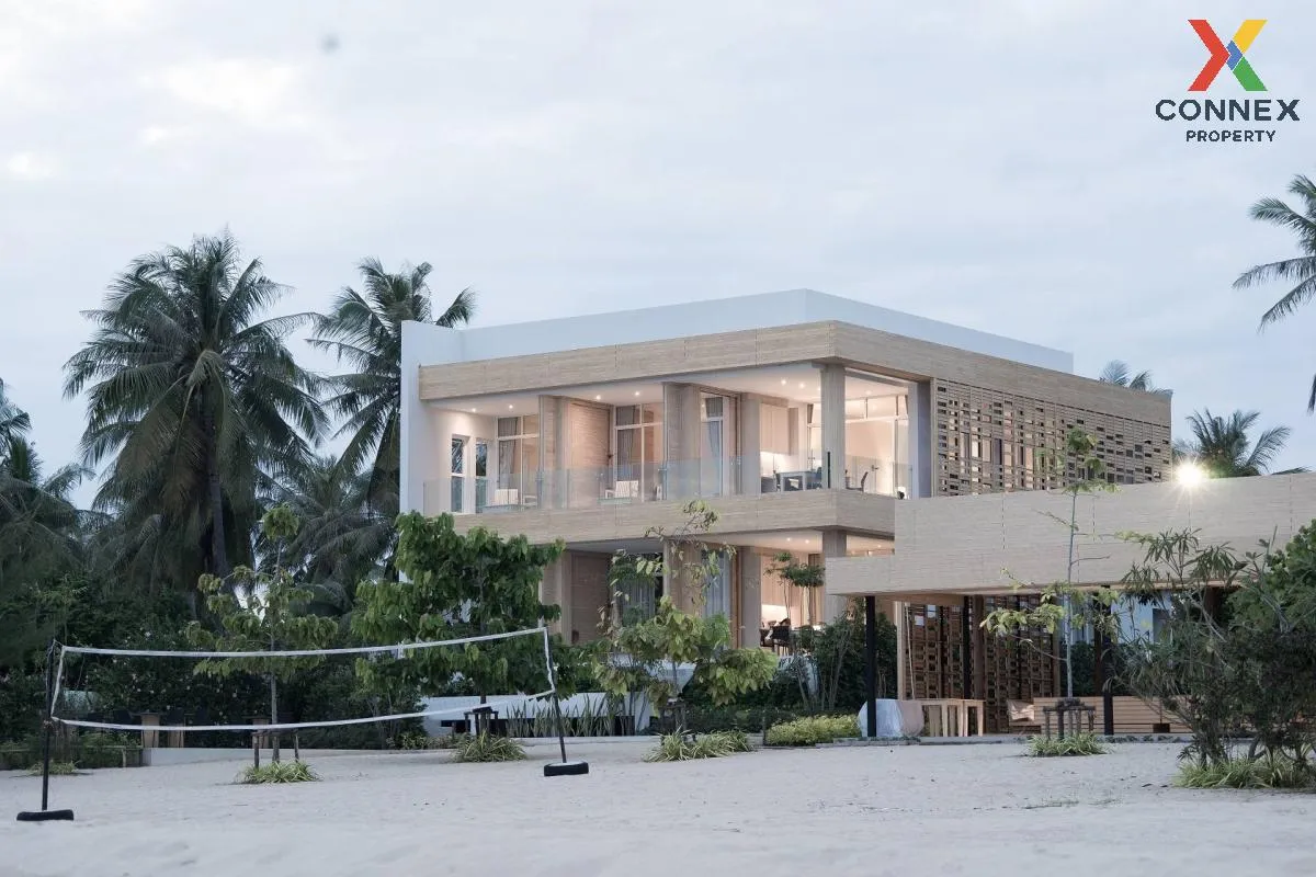 For Sale House with land next to the sea, private beach , Khlong  1