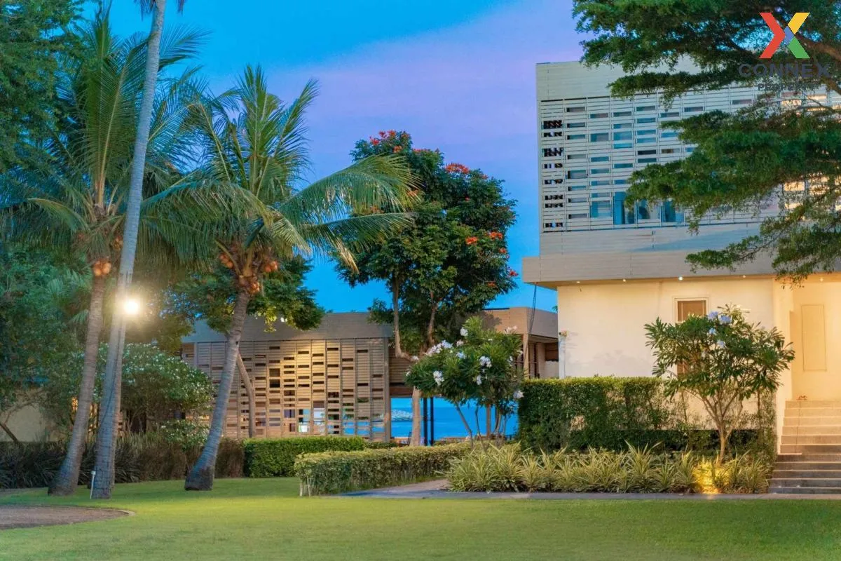 For Sale House with land next to the sea, private beach , Khlong 