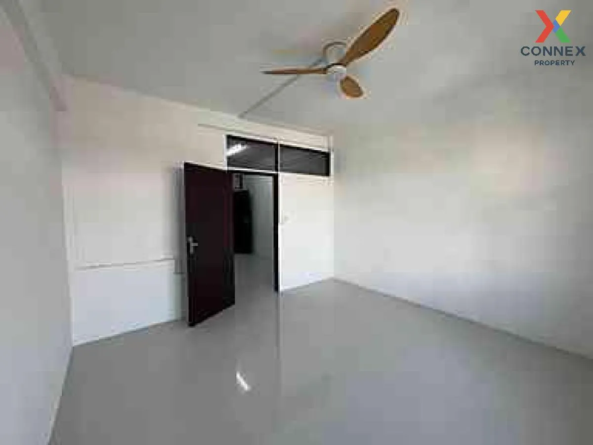 ขายอาคารพาณิชย์ 3 ชั้น อยรามคำแหง 32 หัวหมาก เขต บางกะปิ กรุงเทพ 