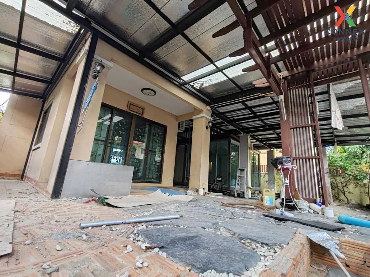 For Sale House , Arisara 3 Phase 2 , Khlong Phra Udom , Lat Lum K 4