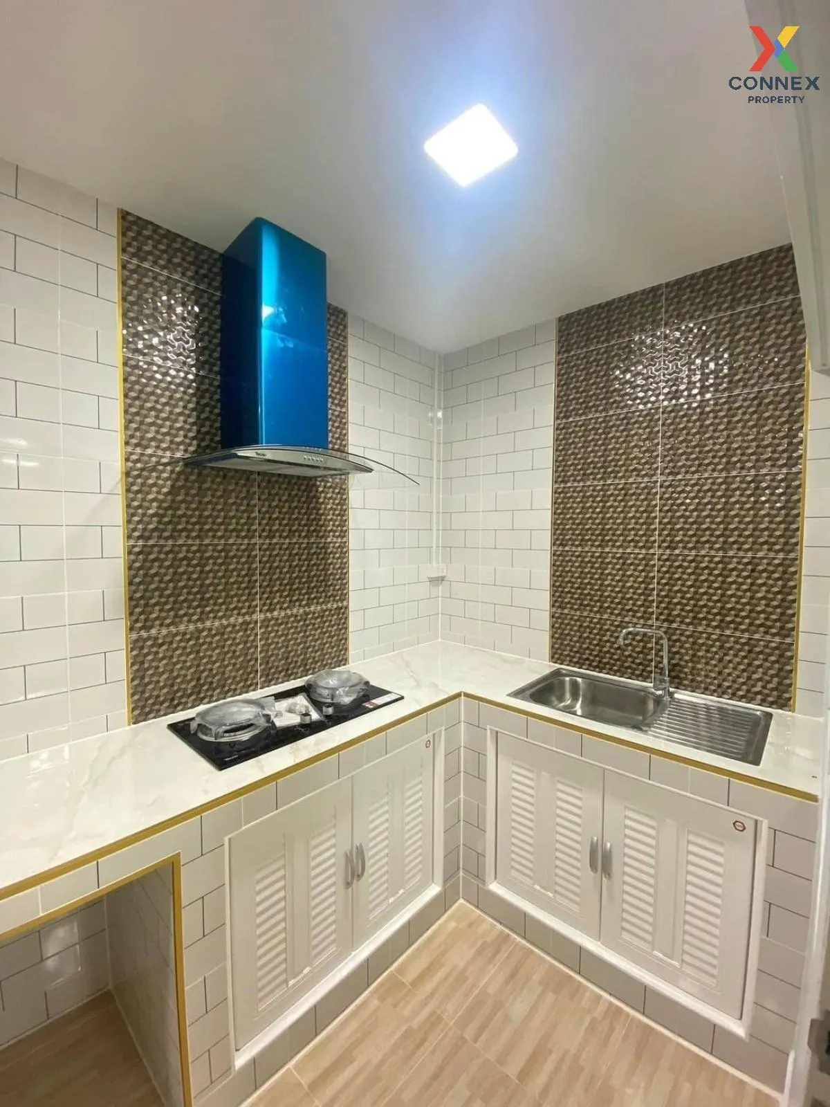 ขายทาวน์เฮ้าส์/ทาวน์โฮม  โนโว วิลล์ วงแหวน-ลำลูกกา คลอง 5 รีโนเวท