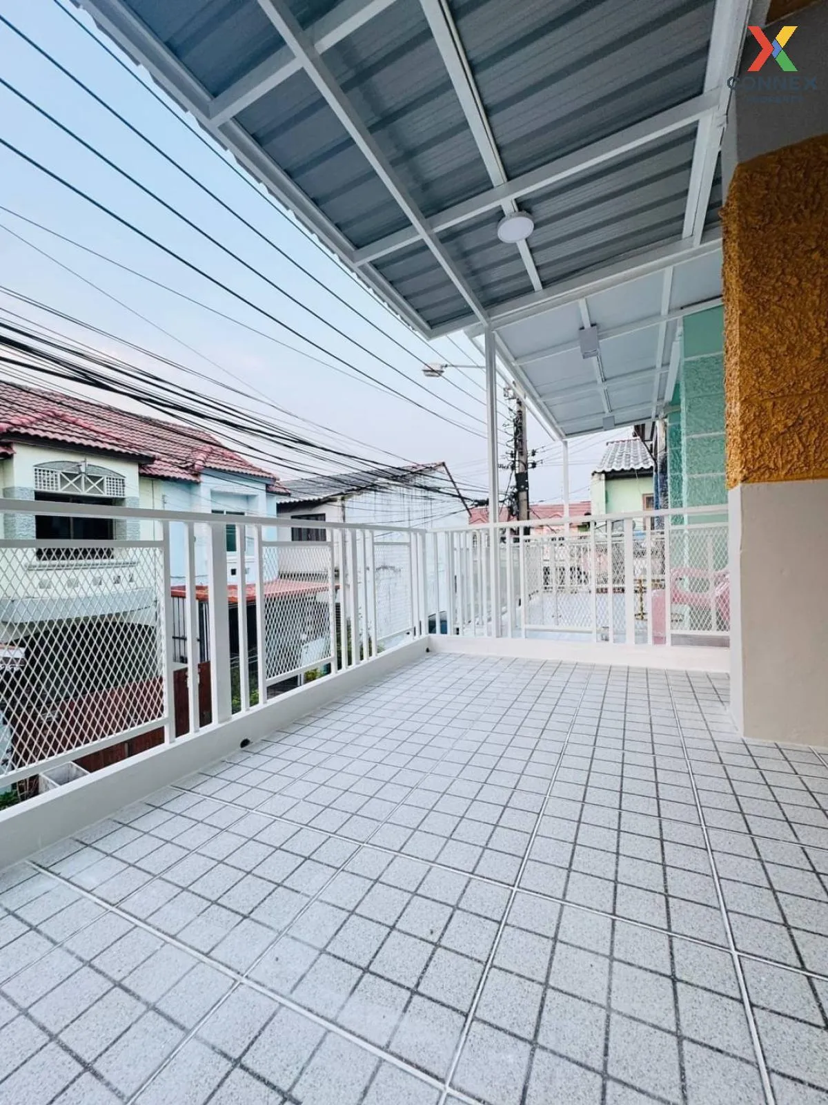 ขายทาวน์เฮ้าส์/ทาวน์โฮม  บ้านปิยวรารมย์ 3 รีโนเวทใหม่ ไทรน้อย ไทร