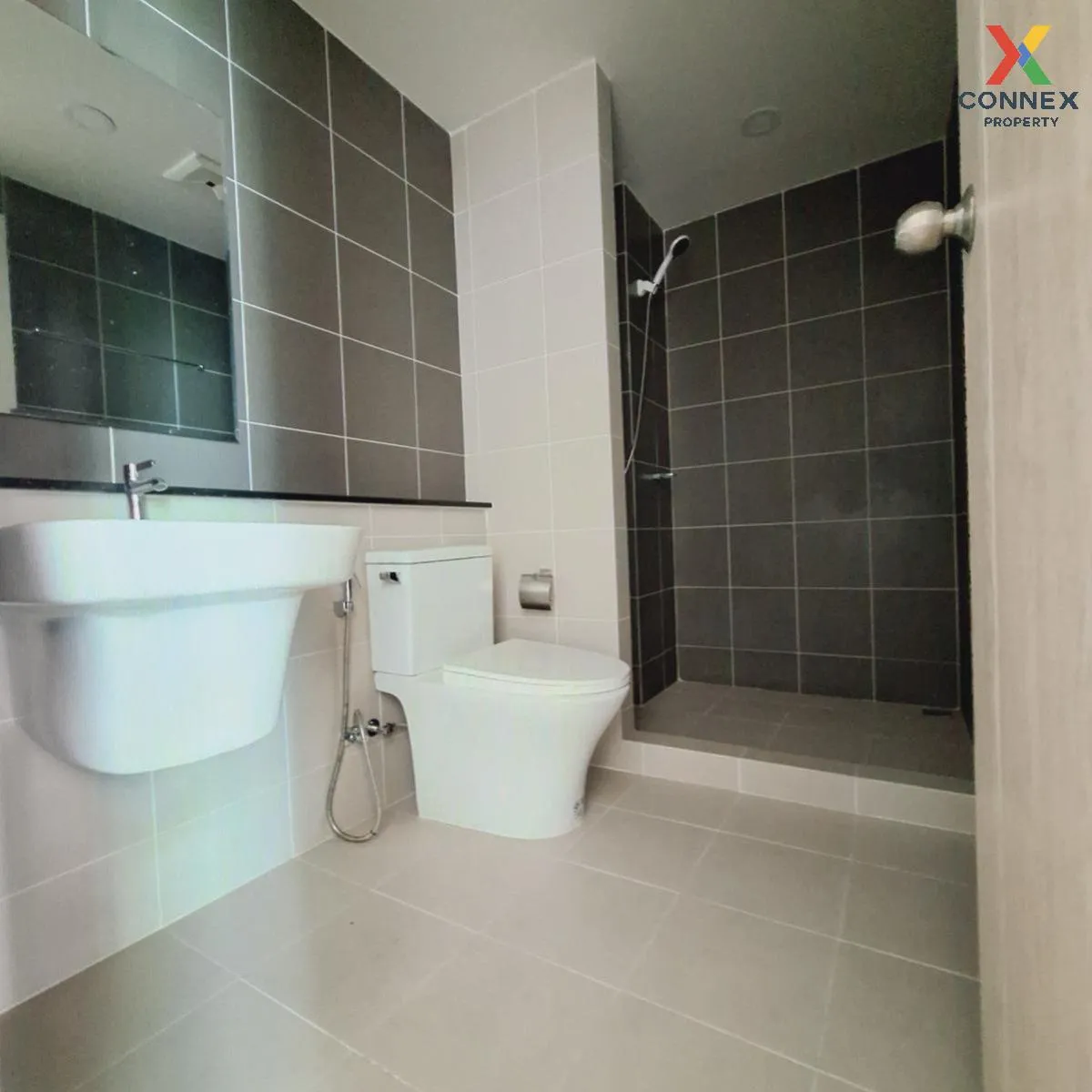 For Sale Condo , Golden Condo Laem Chabang , Thung Sukhla , Si Ra