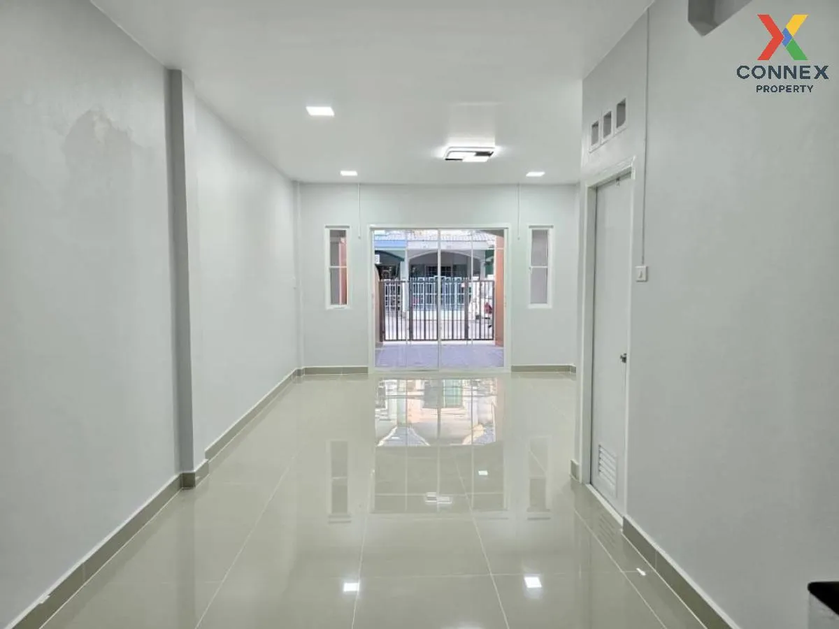 For Sale Townhouse/Townhome  , Manawadee Green Park , Phimonrat ,