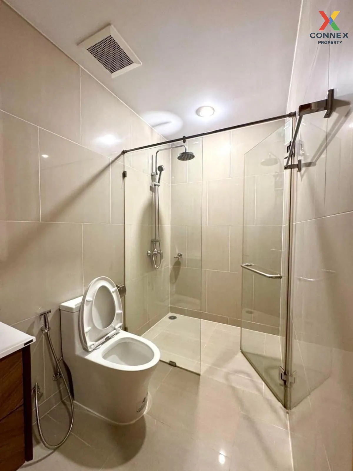 เช่าคอนโด  ดิ เอ็มไพร์ เพลส BTS-ช่องนนทรี ยานนาวา เขต สาทร กรุงเท