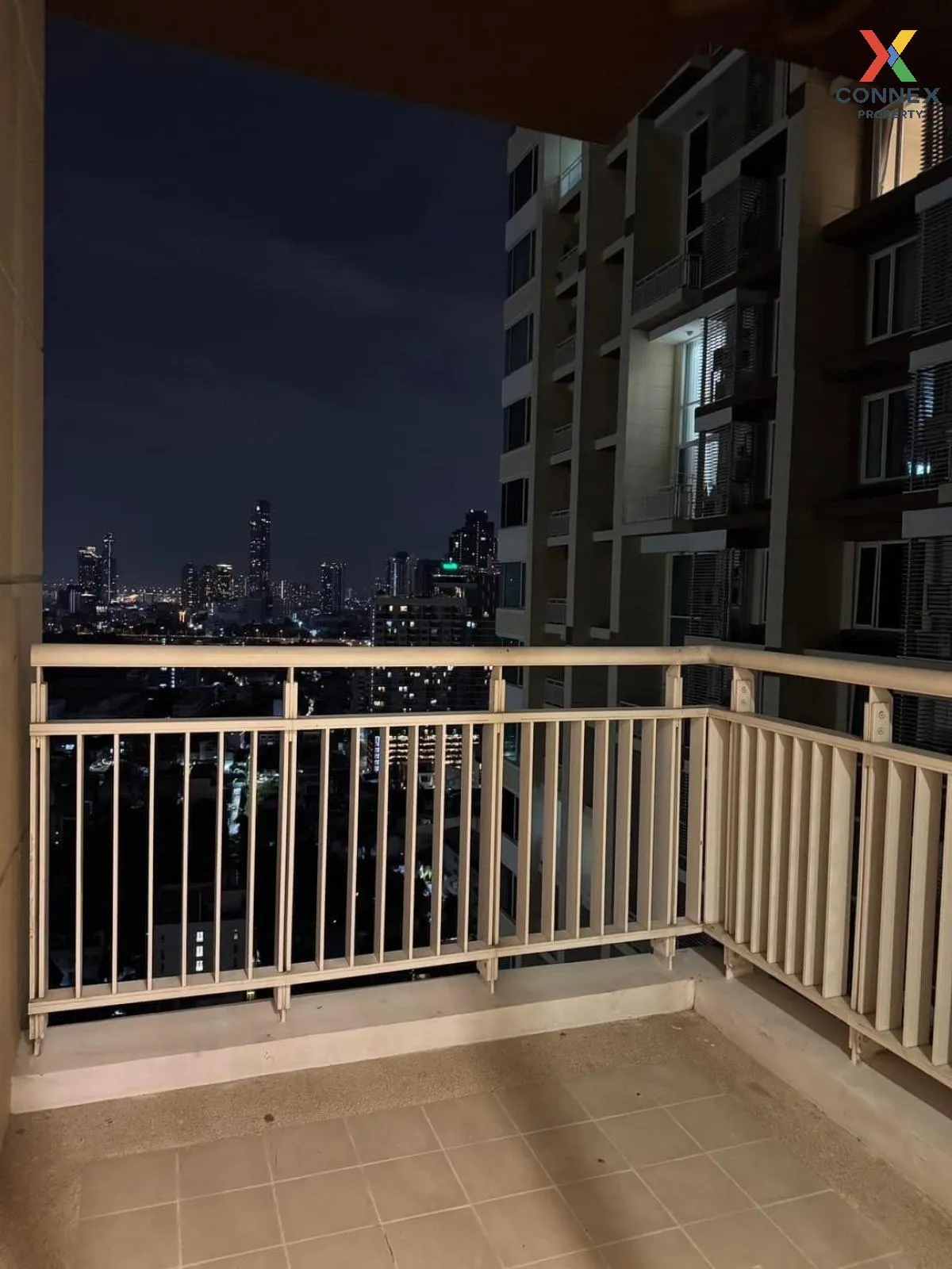 เช่าคอนโด  ดิ เอ็มไพร์ เพลส BTS-ช่องนนทรี ยานนาวา เขต สาทร กรุงเท