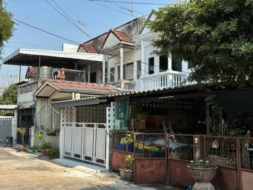 ขายทาวน์เฮ้าส์ รามอินทรา 42 แยก 8 รีโนเวทใหม่ นวลจันทร์ เขต บึงกุ่ม กรุงเทพ CX-117786