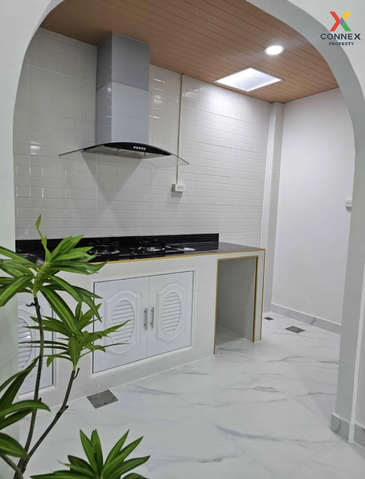 ขายทาวน์เฮ้าส์/ทาวน์โฮม  บ้านเต็มรัก รีโนเวทใหม่ บางคูรัด บางบัวท