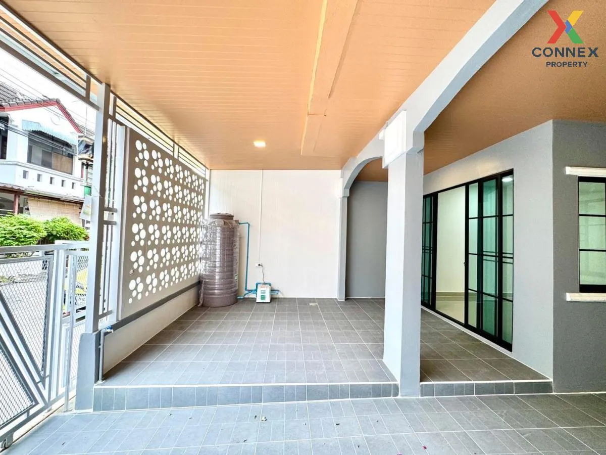 ขายทาวน์เฮ้าส์/ทาวน์โฮม  บ้านฟ้ารังสิต คลอง 4 รีโนเวทใหม่ บึงยี่โ