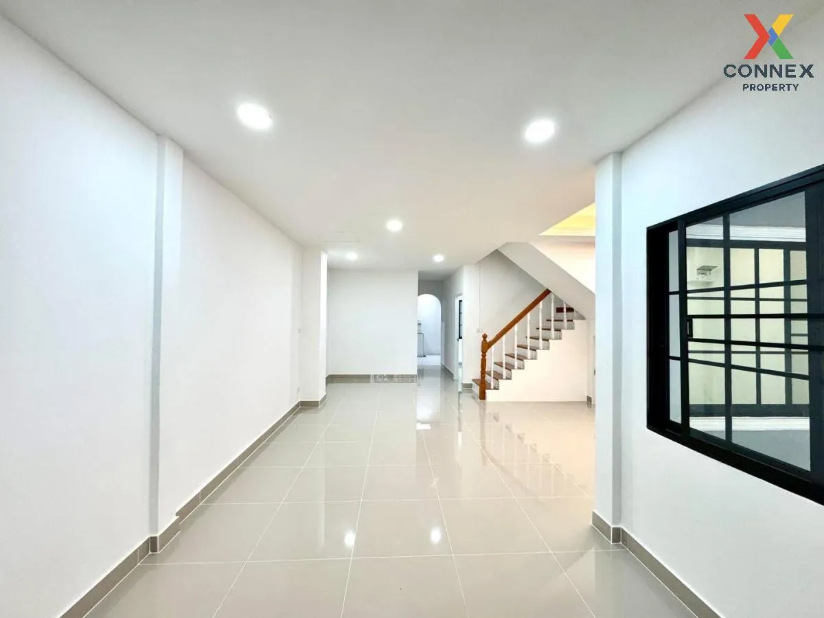 ขายทาวน์เฮ้าส์/ทาวน์โฮม  บ้านฟ้ารังสิต คลอง 4 รีโนเวทใหม่ บึงยี่โ