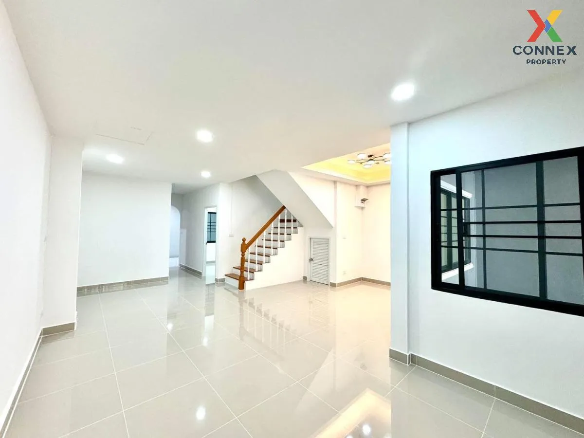 ขายทาวน์เฮ้าส์/ทาวน์โฮม  บ้านฟ้ารังสิต คลอง 4 รีโนเวทใหม่ บึงยี่โ