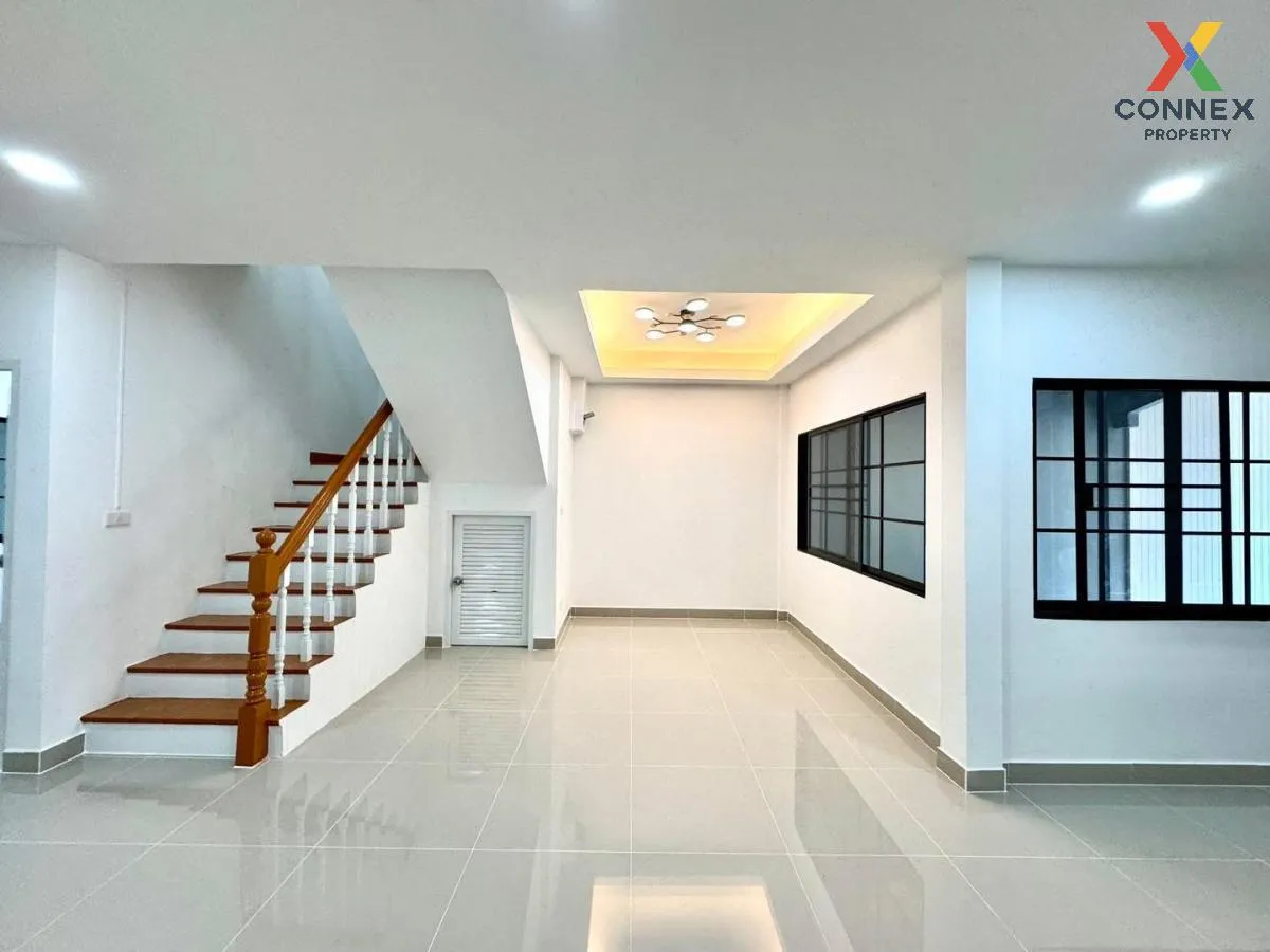 ขายทาวน์เฮ้าส์/ทาวน์โฮม  บ้านฟ้ารังสิต คลอง 4 รีโนเวทใหม่ บึงยี่โ